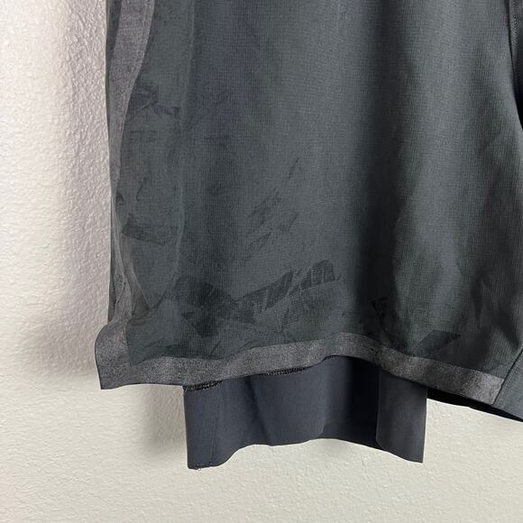 Lululemon Men's Size Medium Surge Lined Shorts 6" Dark Gray Pockets Running - Picture 8 of 9